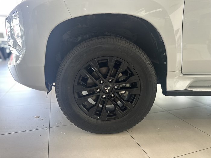 2022 Mitsubishi Pajero Sport GSR