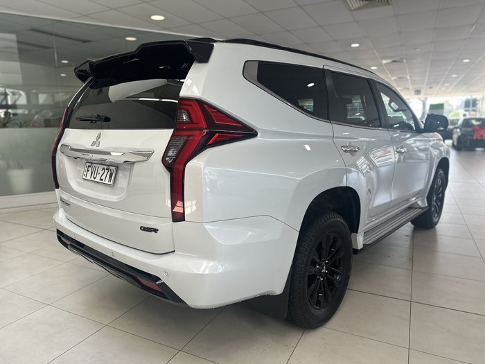 2022 Mitsubishi Pajero Sport GSR