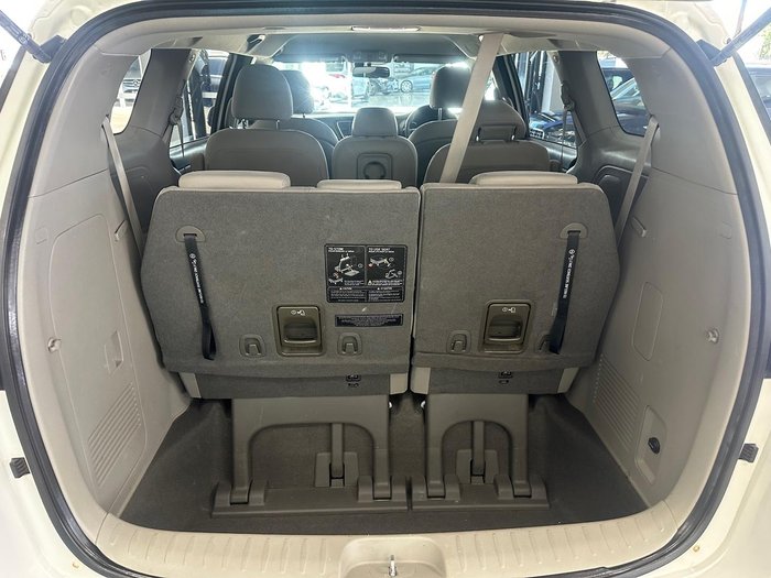 2018 Kia Carnival S YP MY19 Clear White