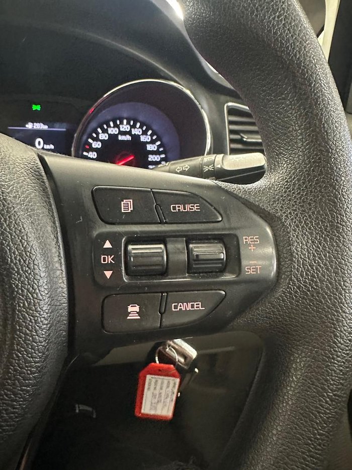 2018 Kia Carnival S YP MY19 Clear White