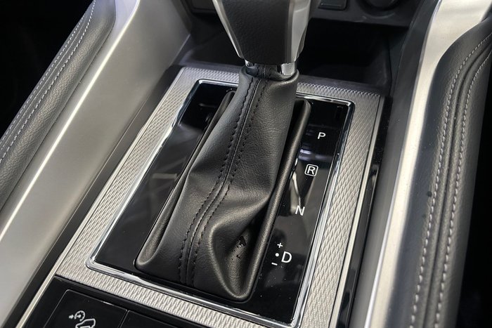 2024 Mitsubishi Pajero Sport GLS