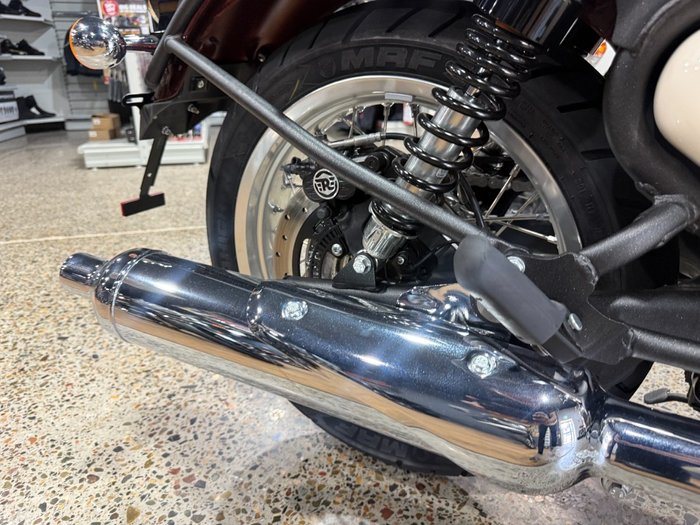 2025 Royal Enfield CLASSIC 650 RED