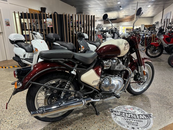 2025 Royal Enfield CLASSIC 650 RED