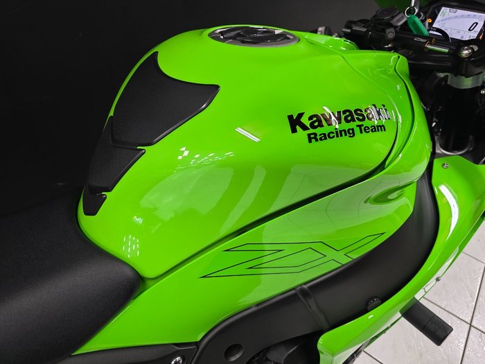 2021 Kawasaki NINJA ZX-10R Green