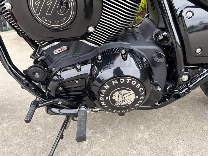 2024 Indian CHIEF DARK HORSE Red