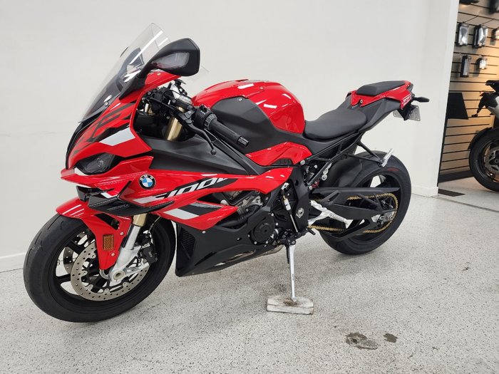 2024 BMW Motorrad S 1000 RR RACE Red