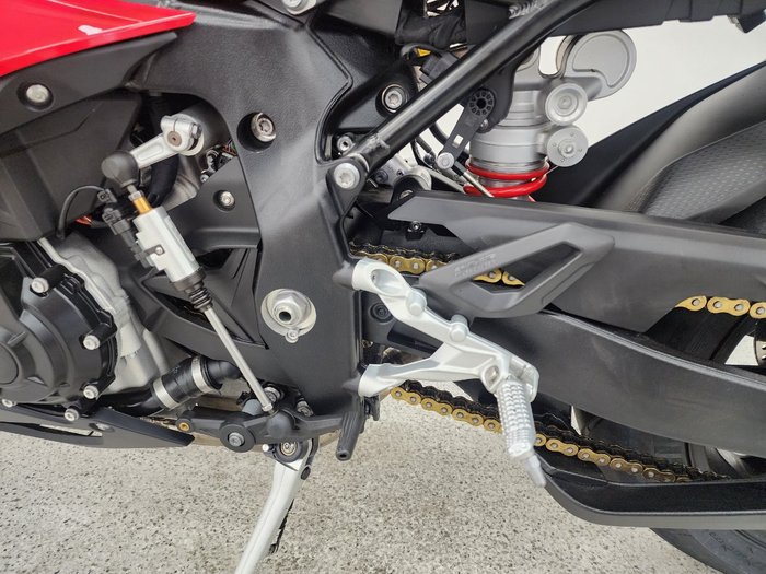 2024 BMW Motorrad S 1000 RR RACE Red