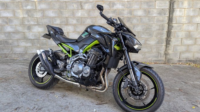 2017 Kawasaki ZR 900 BLACK