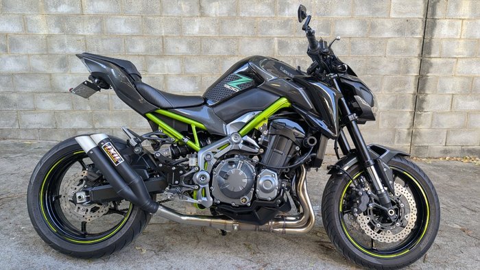 2017 Kawasaki ZR 900 BLACK