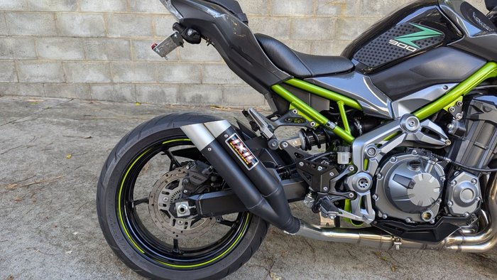 2017 Kawasaki ZR 900 BLACK