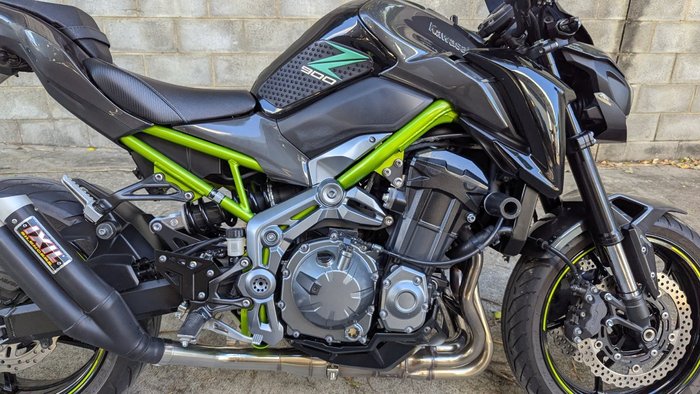 2017 Kawasaki ZR 900 BLACK