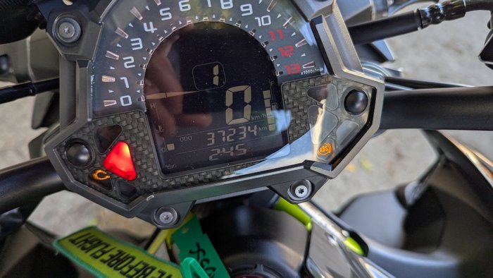 2017 Kawasaki ZR 900 BLACK