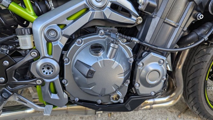 2017 Kawasaki ZR 900 BLACK