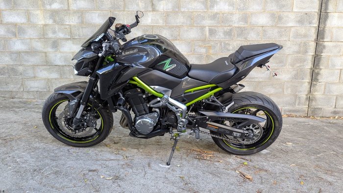 2017 Kawasaki ZR 900 BLACK
