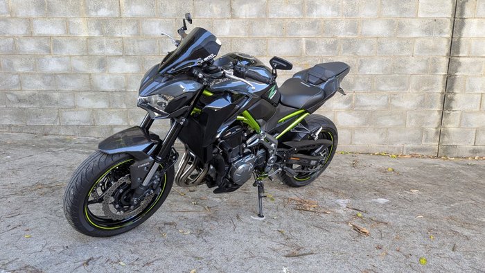 2017 Kawasaki ZR 900 BLACK