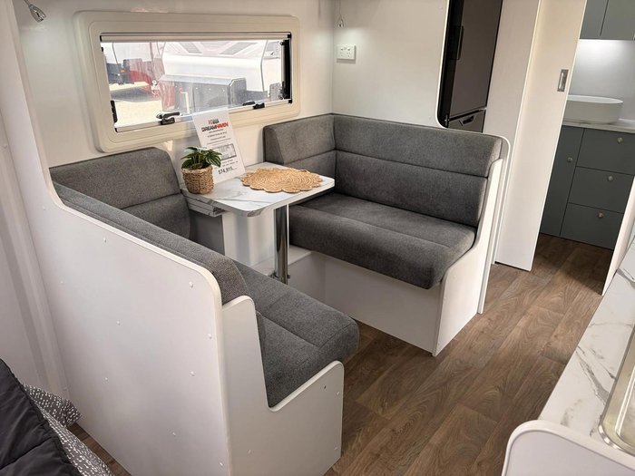 2025 Dreamhaven Dreamhaven 18 Series Tourline Caravan
