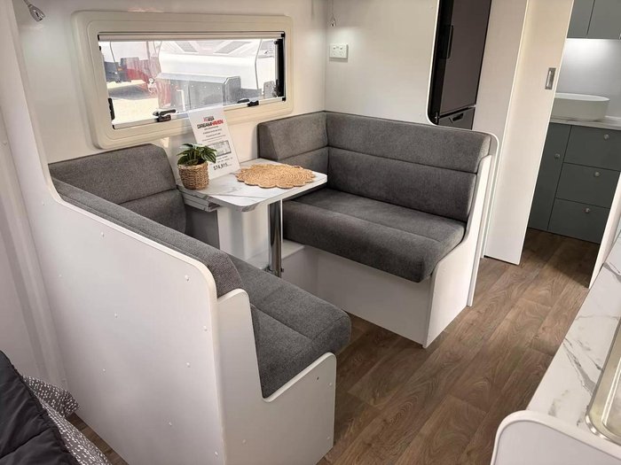 2025 Dreamhaven Dreamhaven 18 Series Tourline Caravan