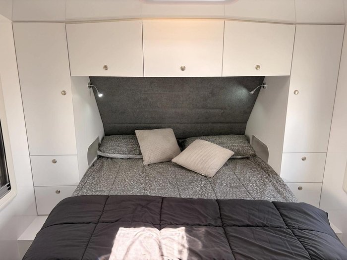 2025 Dreamhaven Dreamhaven 18 Series Tourline Caravan