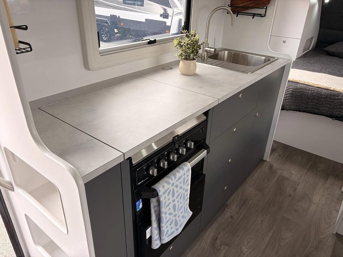 2025 Dreamhaven Dreamhaven 19 Series Tourline Caravan