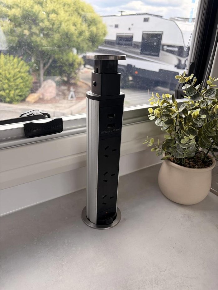 2025 Dreamhaven Dreamhaven 19 Series Tourline Caravan