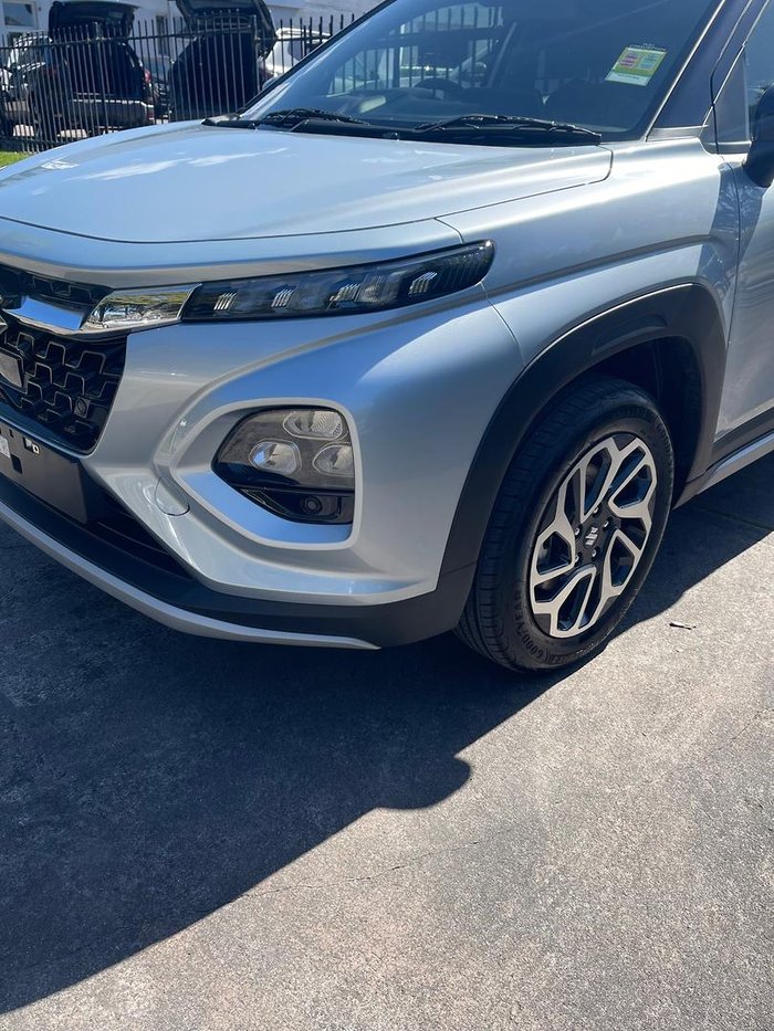 2025 Suzuki Fronx Hybrid KW Splendid Silver Pearl Metallic + Bluish Black Pearl