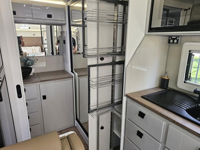 2025 JB Caravans Dirt Road Xtreme 19'6