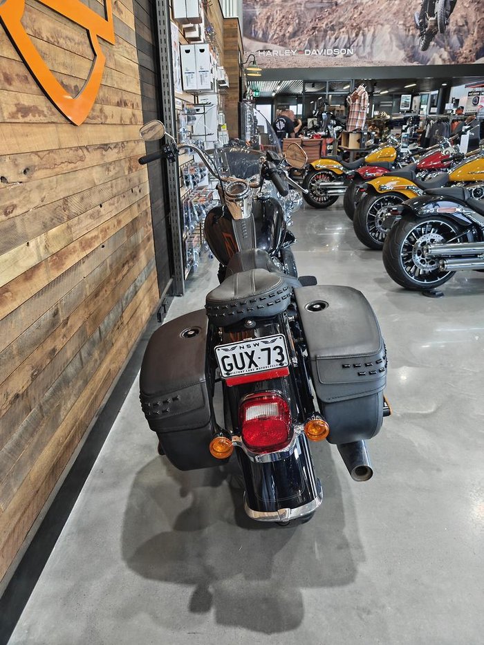 2022 Harley-Davidson Heritage Classic 114 (FLHCS) Softail Black