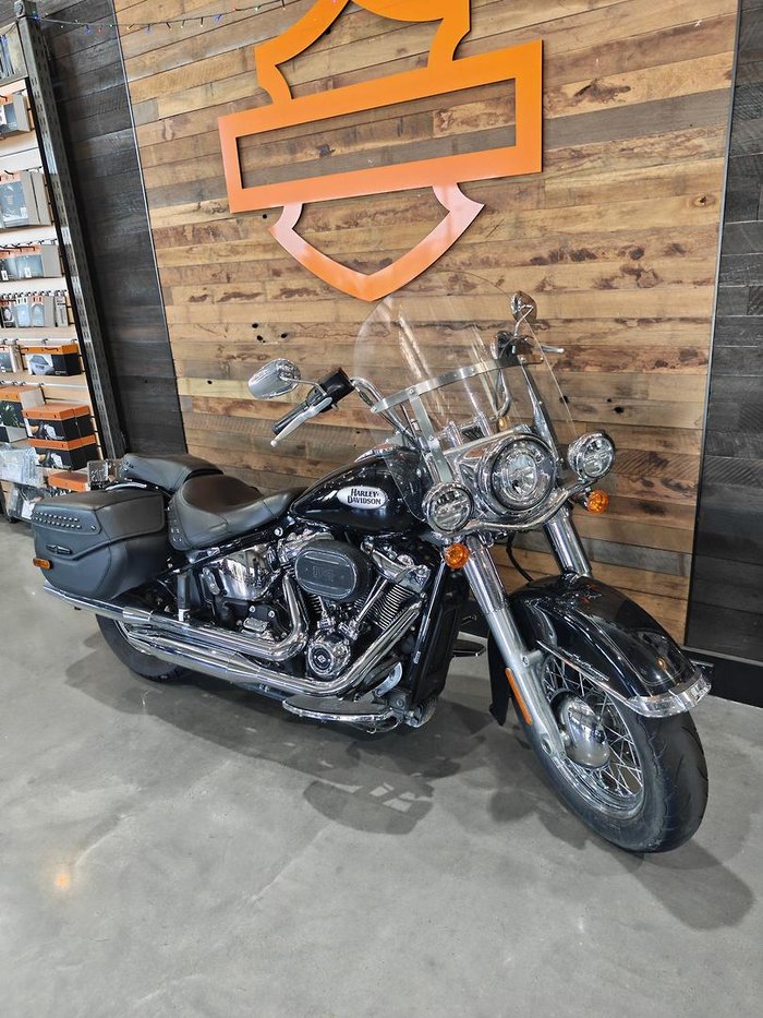 2022 Harley-Davidson Heritage Classic 114 (FLHCS) Softail Black
