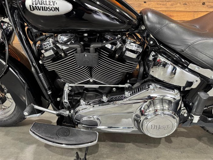 2022 Harley-Davidson Heritage Classic 114 (FLHCS) Softail Black
