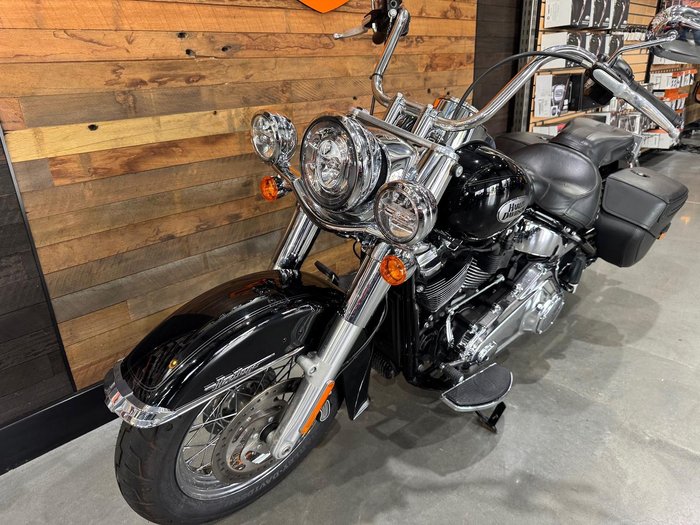 2022 Harley-Davidson Heritage Classic 114 (FLHCS) Softail Black