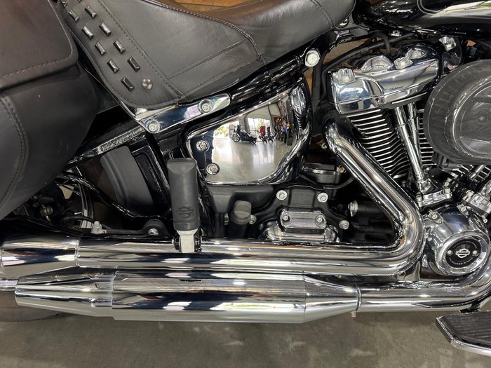 2022 Harley-Davidson Heritage Classic 114 (FLHCS) Softail Black
