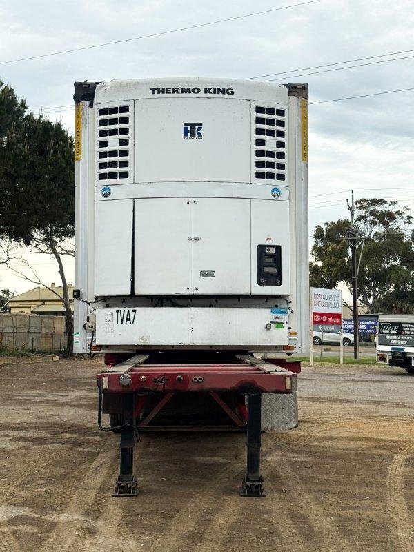 2006 Maxitrans 12 Pallet Lead Refrigerated Trailer