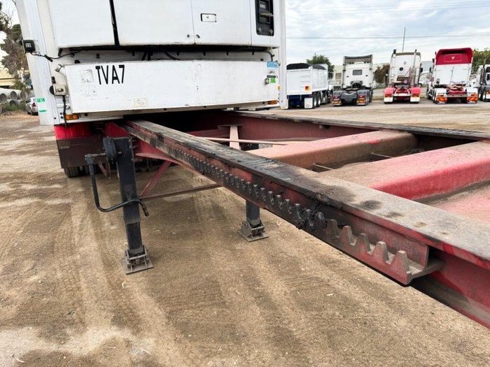 2006 Maxitrans 12 Pallet Lead Refrigerated Trailer