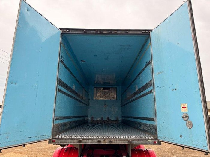 2006 Maxitrans 12 Pallet Lead Refrigerated Trailer
