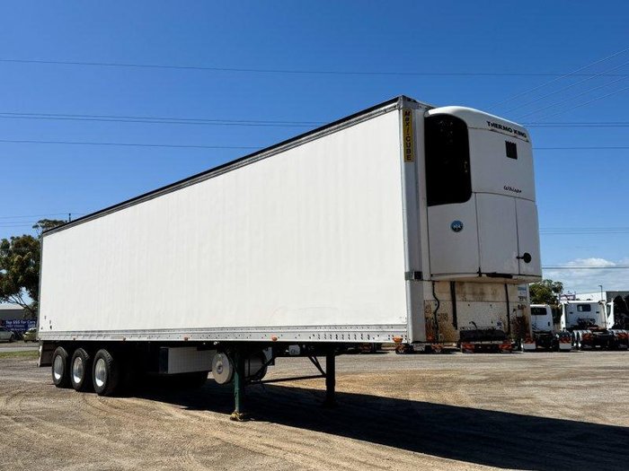 2005 Maxitrans 22 Pallet Triaxle Fridge Trailer