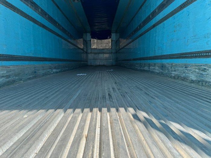2005 Maxitrans 22 Pallet Triaxle Fridge Trailer
