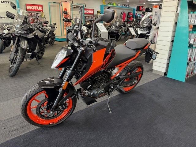 2023 KTM 200 Duke Duke Orange