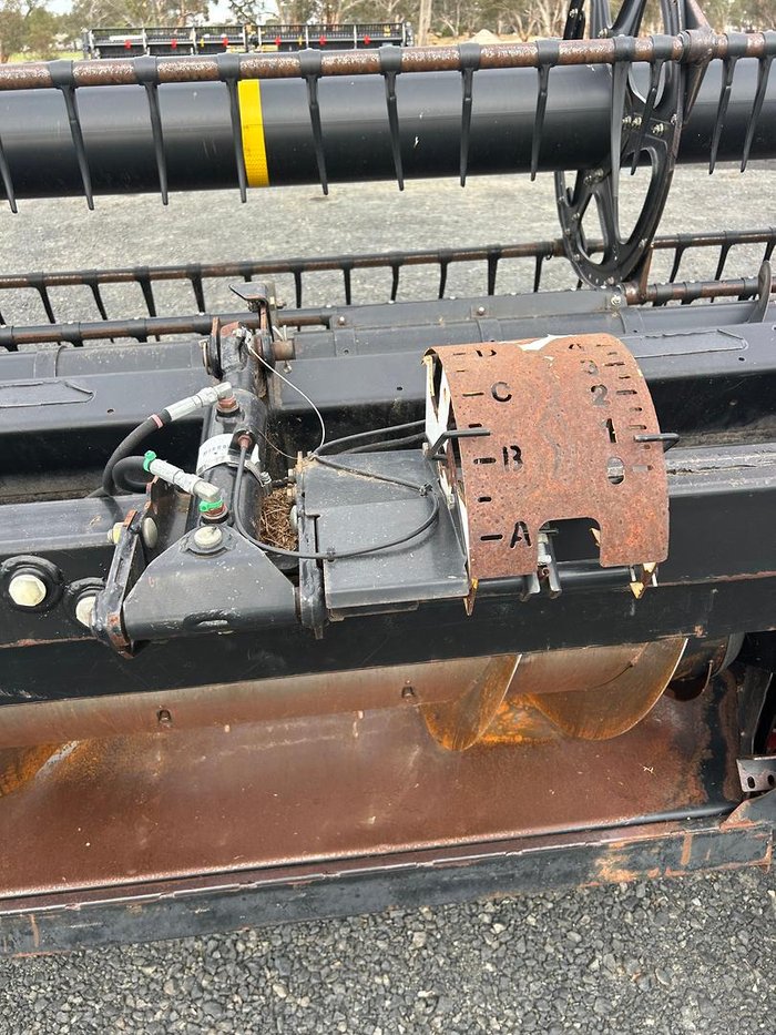 2009 CASE IH 2142 Rigid Draper