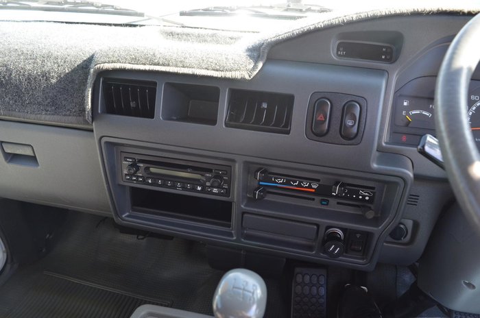 2008 Mitsubishi Express