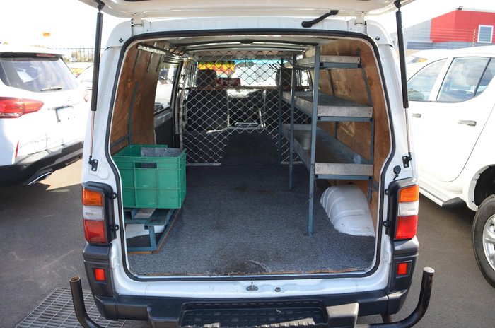 2008 Mitsubishi Express