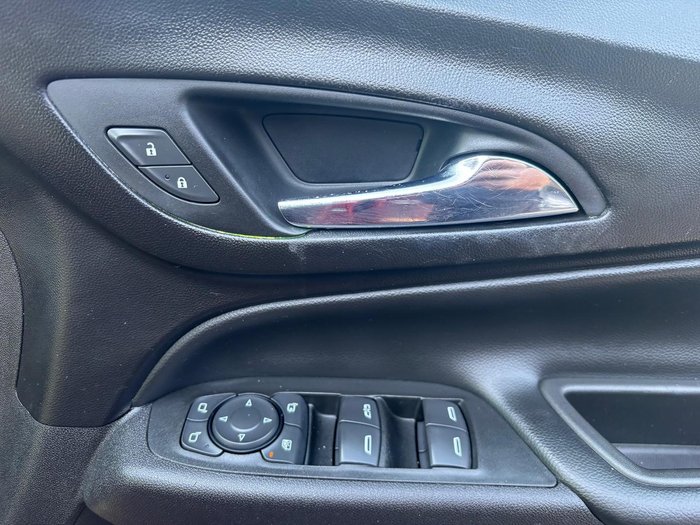 2017 Holden Equinox LT