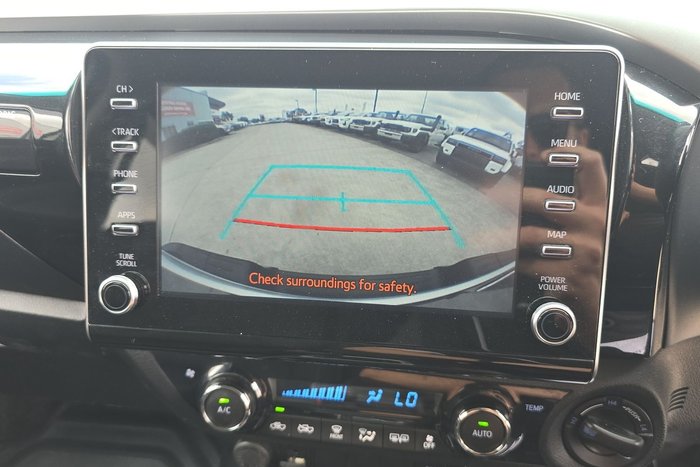 2021 Toyota Hilux SR5