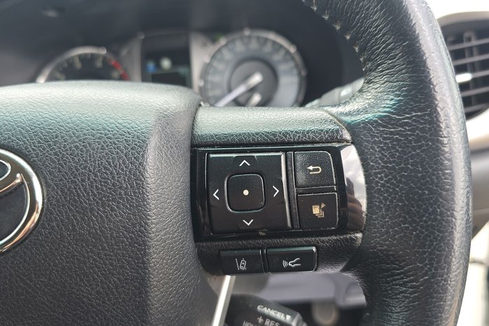 2021 Toyota Hilux SR5