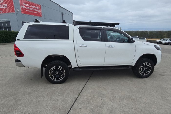 2021 Toyota Hilux SR5