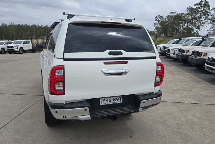 2021 Toyota Hilux SR5