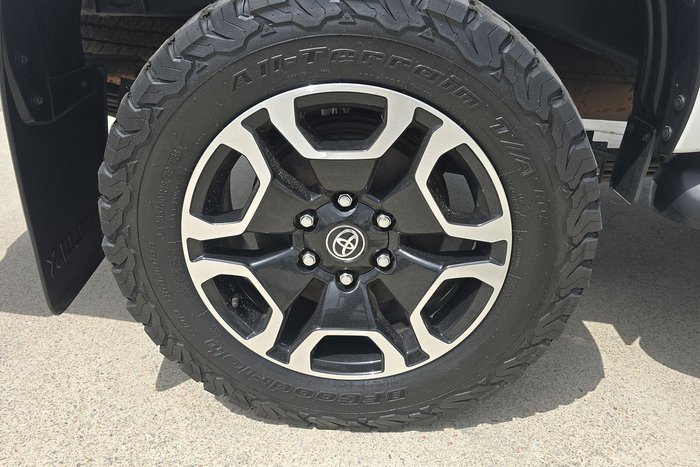 2021 Toyota Hilux SR5