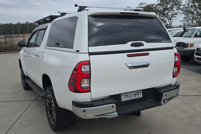 2021 Toyota Hilux SR5