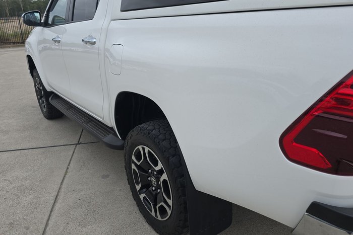 2021 Toyota Hilux SR5