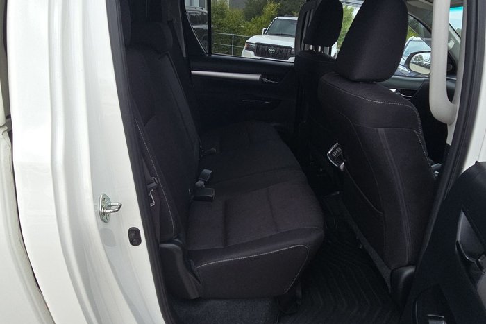 2021 Toyota Hilux SR5