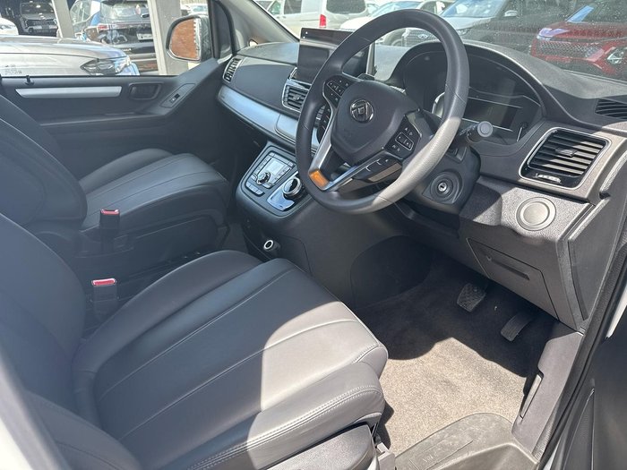 2025 LDV G10